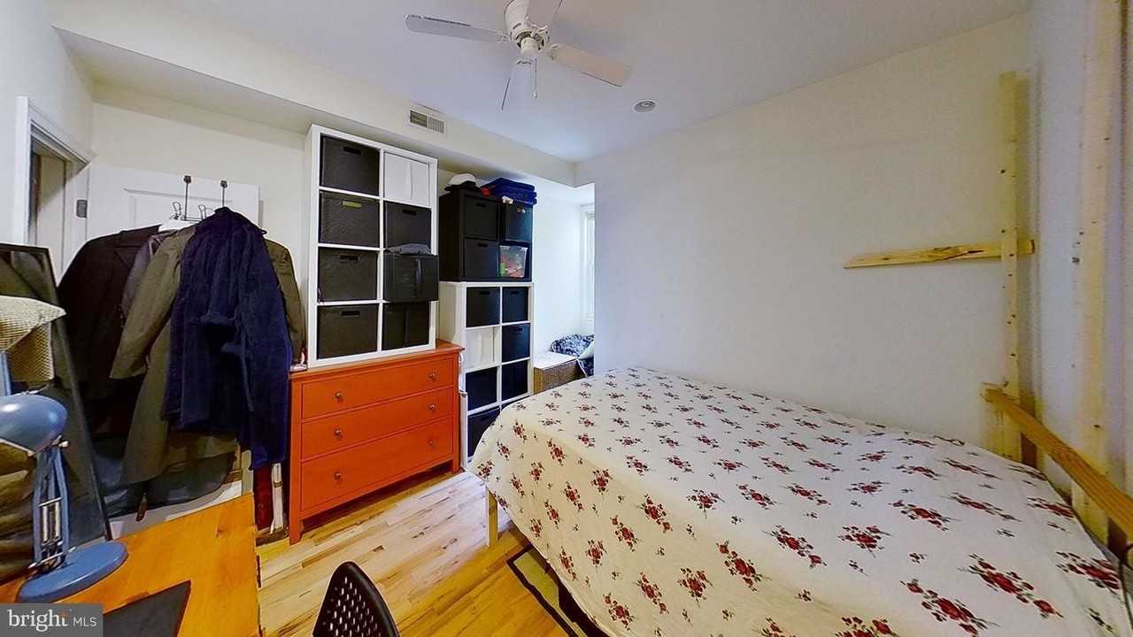 330 N Preston St - Photo 5 of 11