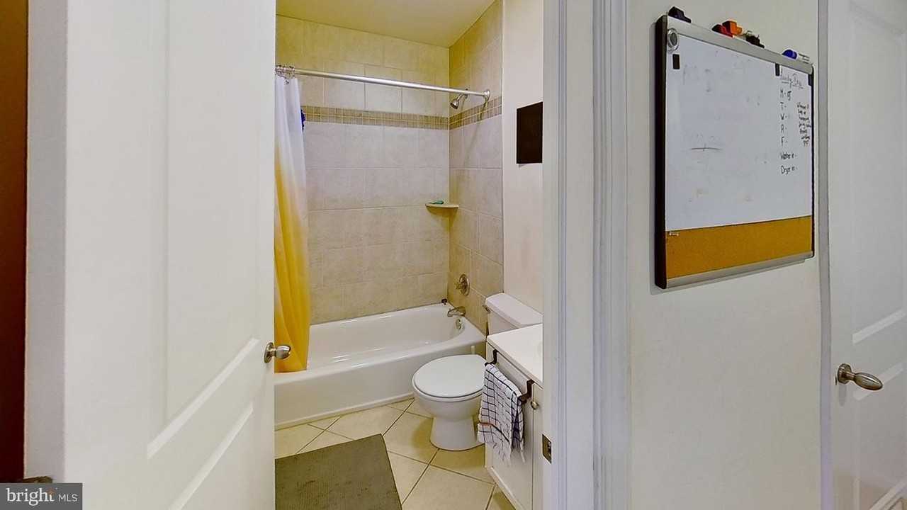 330 N Preston St - Photo 7 of 11
