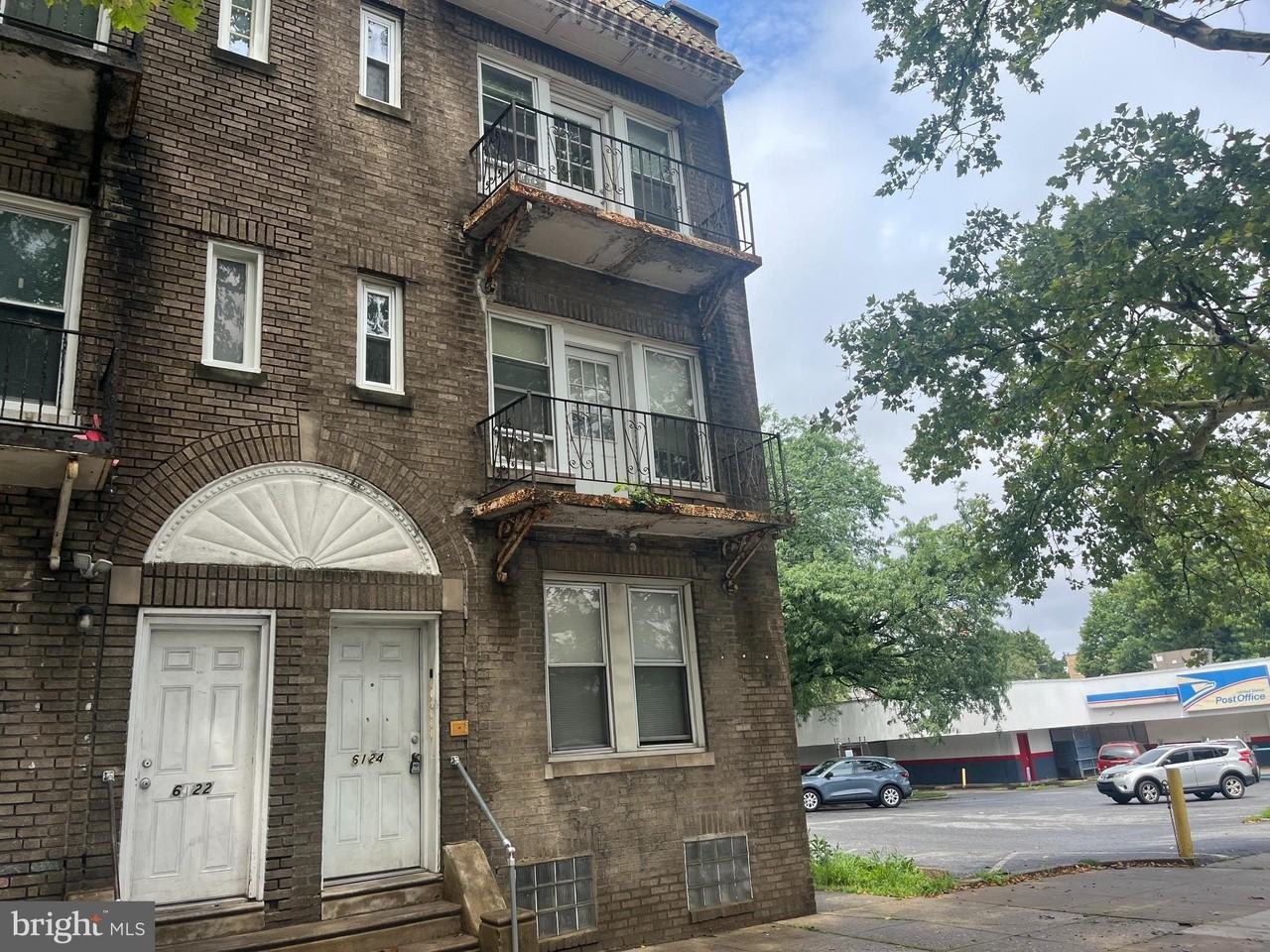 6124 N Broad St - Photo 2 of 15