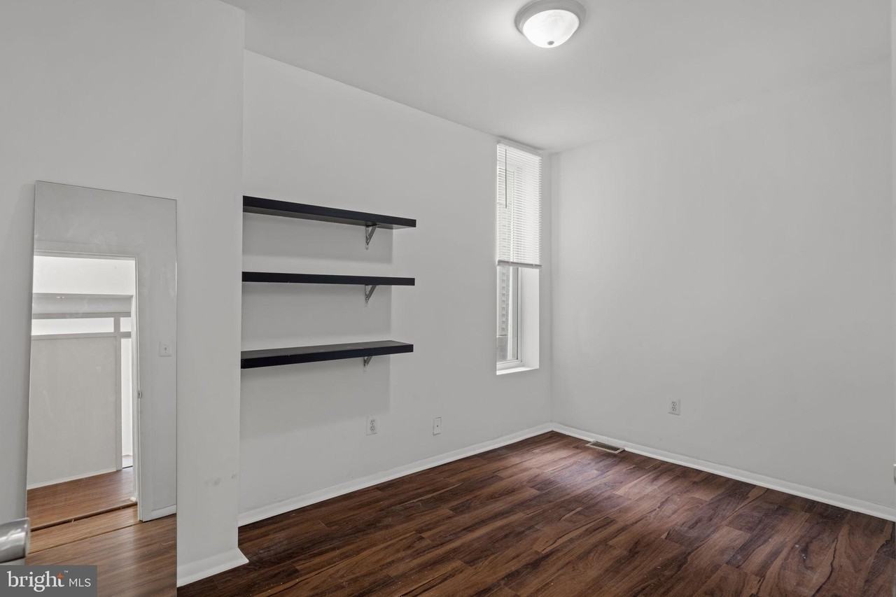 4617 Locust St #1 - Photo 3 of 24