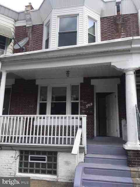 703 W Annsbury St - Photo 2 of 18