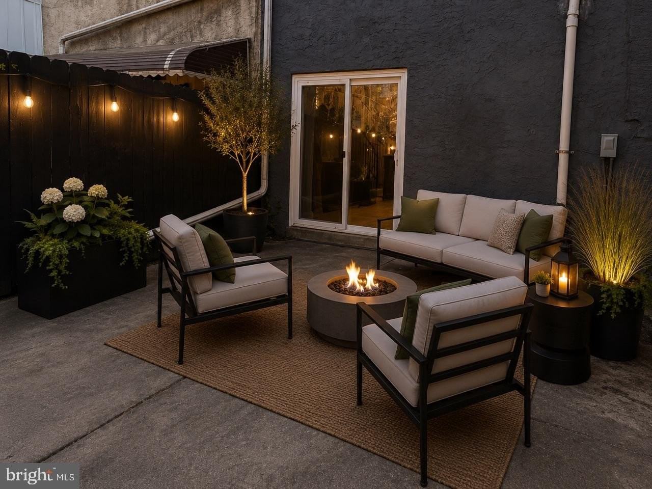 2243 League St - Photo 4 of 9