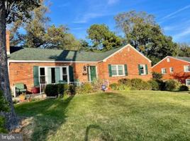 featured image of 3919 N Chesterbrook Rd