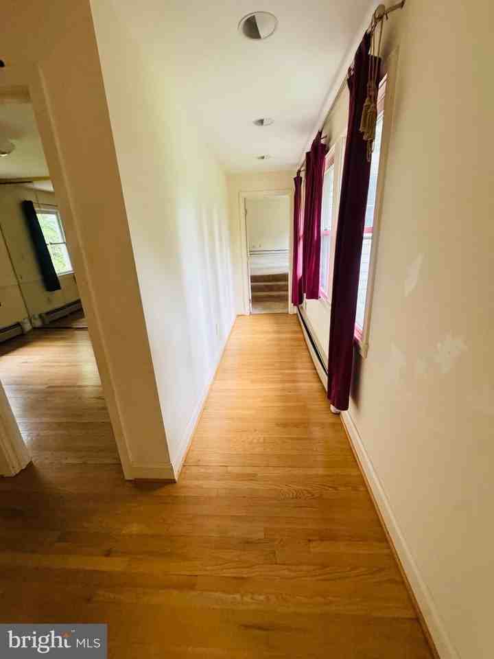 4046 Elizabeth Ln - Photo 4 of 28