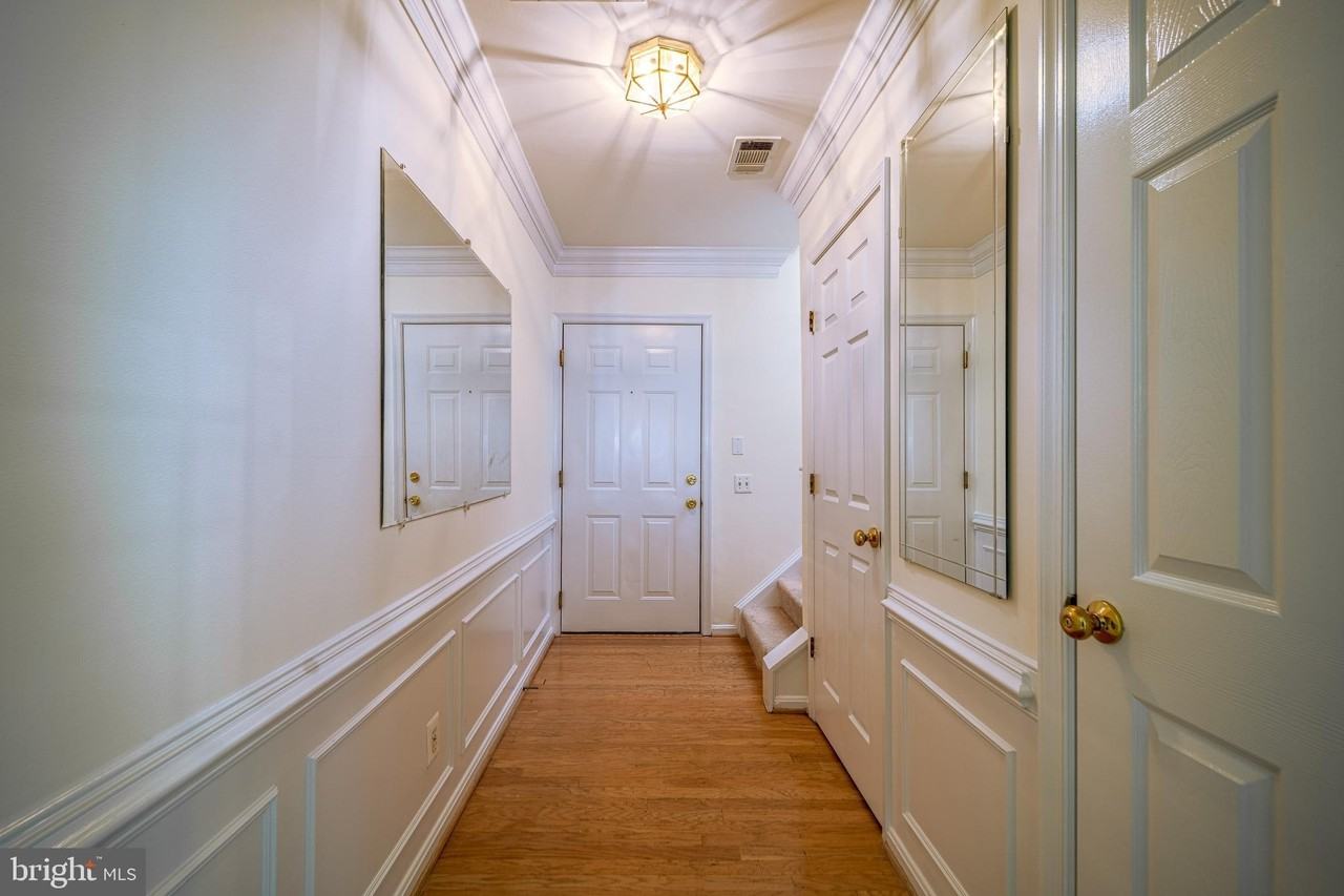 5924 Terrapin Pl #302 - Photo 4 of 35