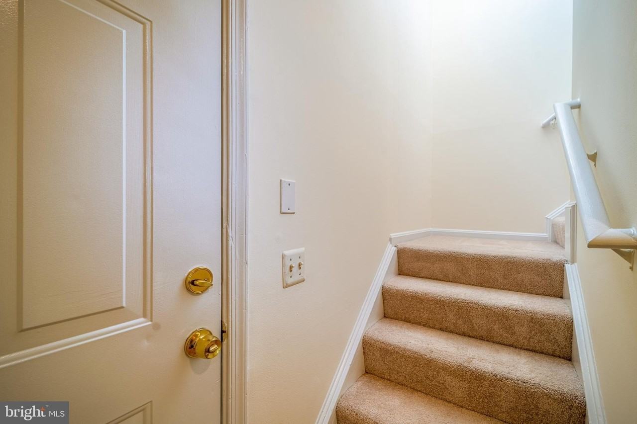 5924 Terrapin Pl #302 - Photo 5 of 35
