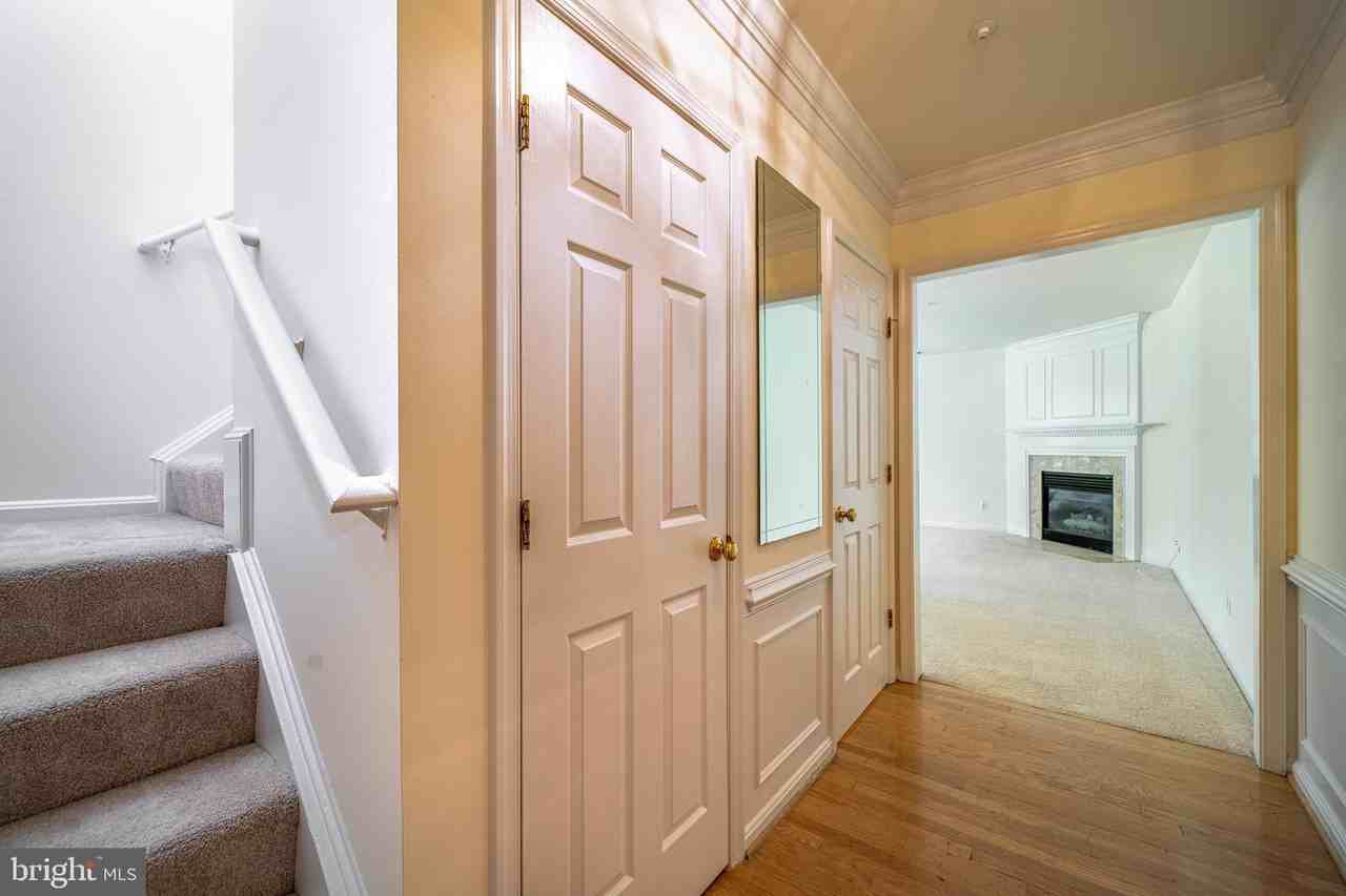 5924 Terrapin Pl #302 - Photo 6 of 35
