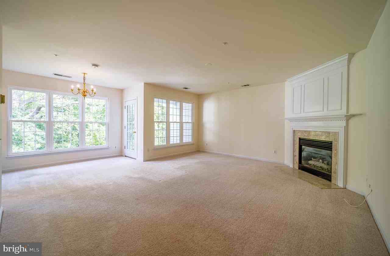 5924 Terrapin Pl #302 - Photo 7 of 35