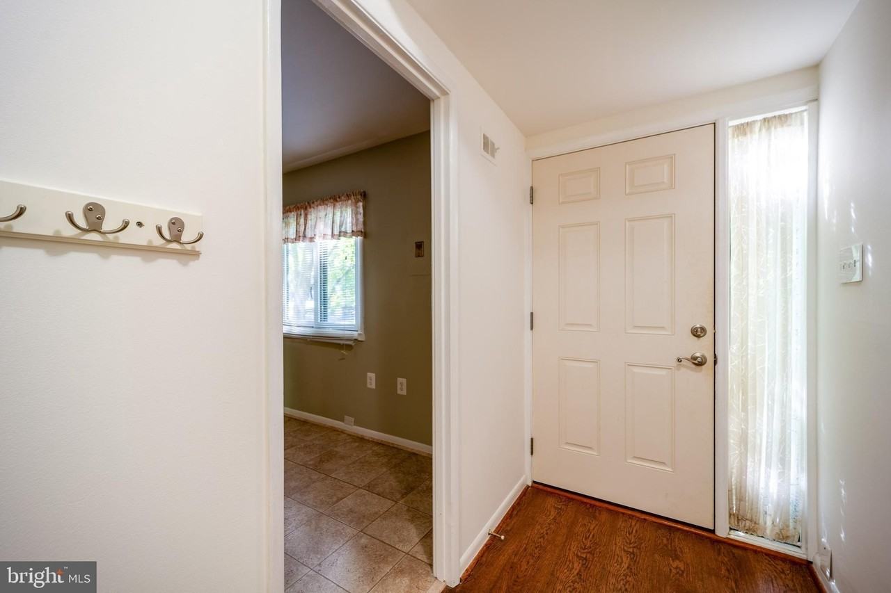 2455 Pyrenees Ct - Photo 4 of 34