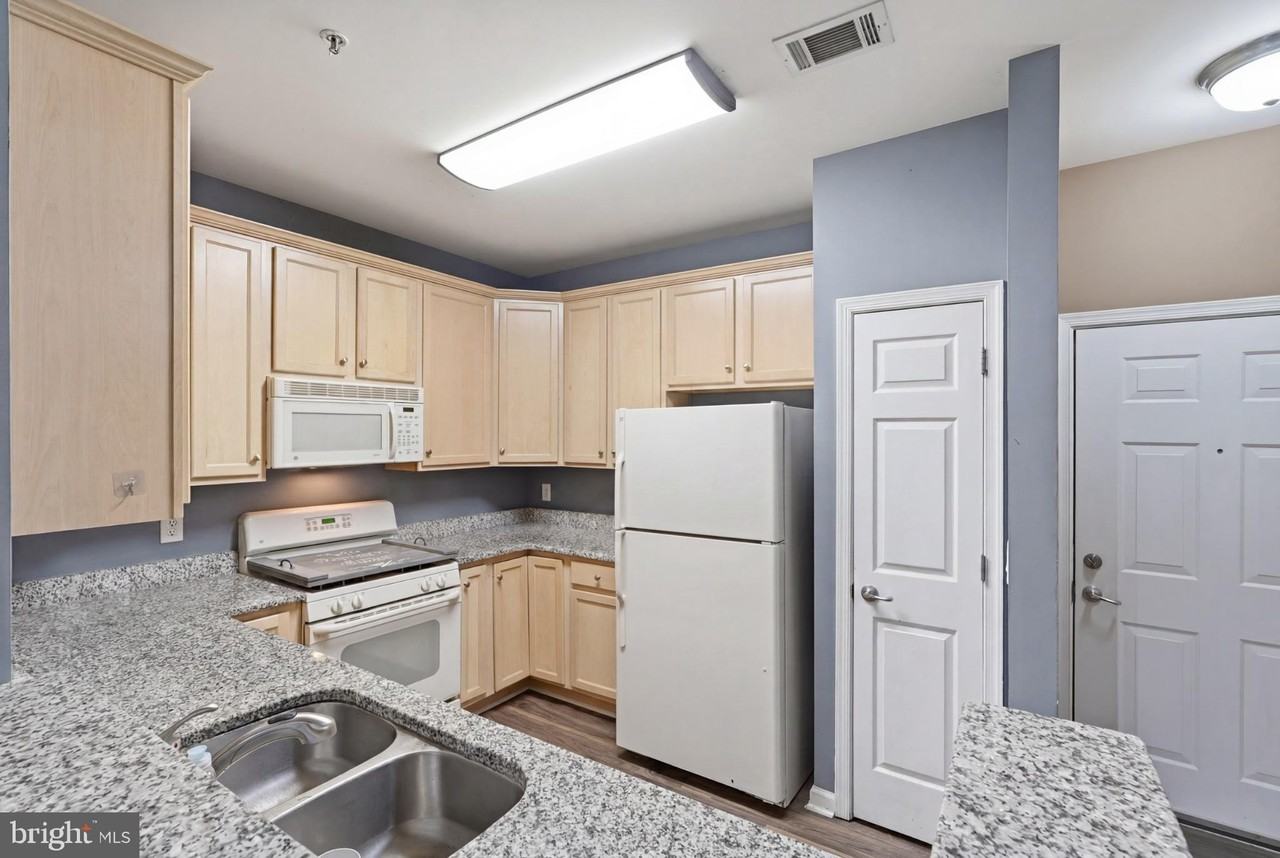3850 Lightfoot St #155 - Photo 5 of 18
