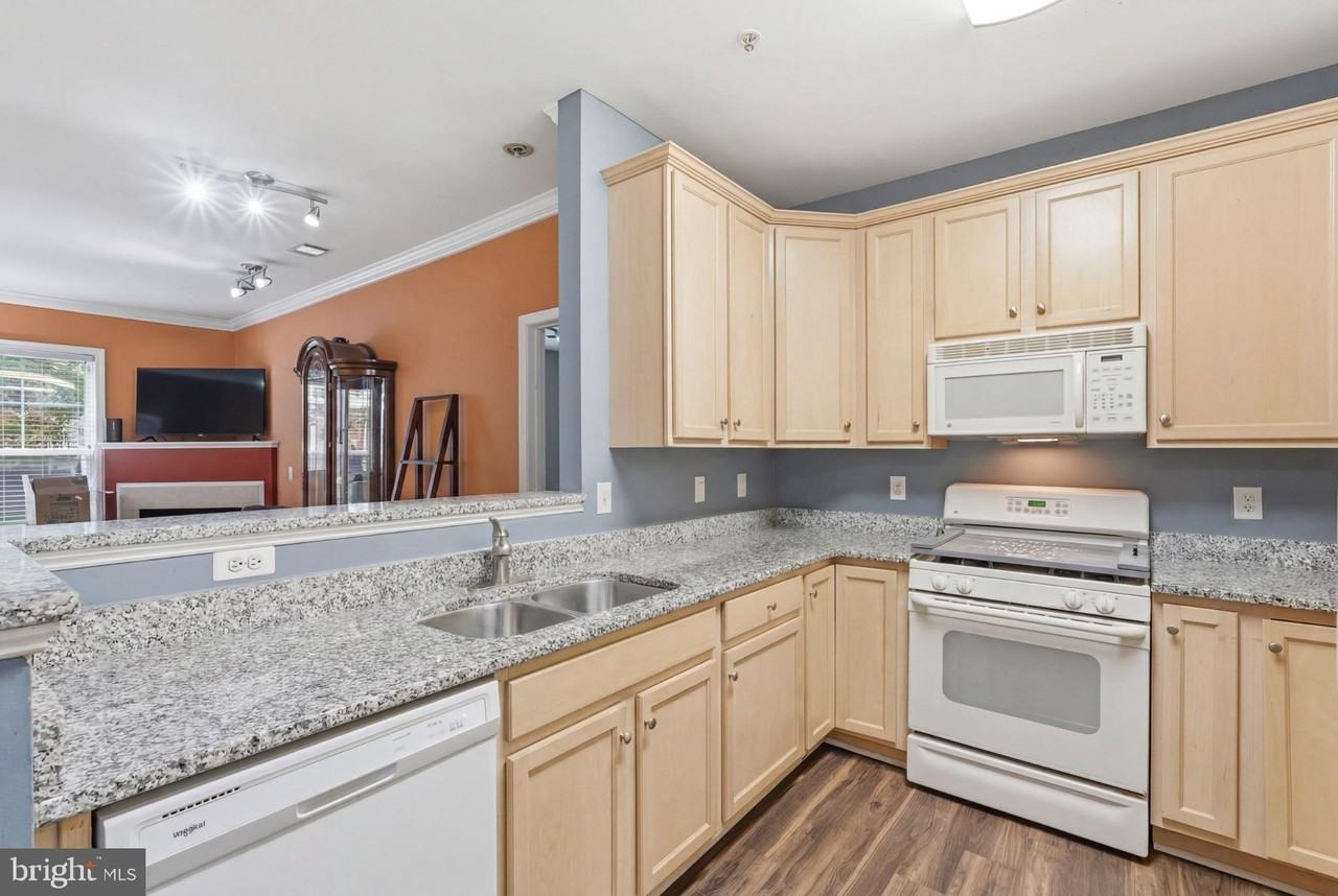 3850 Lightfoot St #155 - Photo 7 of 18