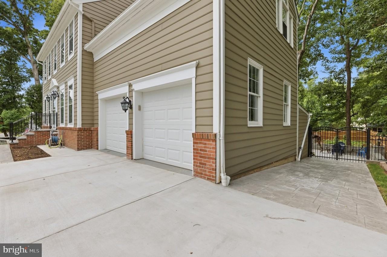 13606 Northbourne Dr - Photo 4 of 50