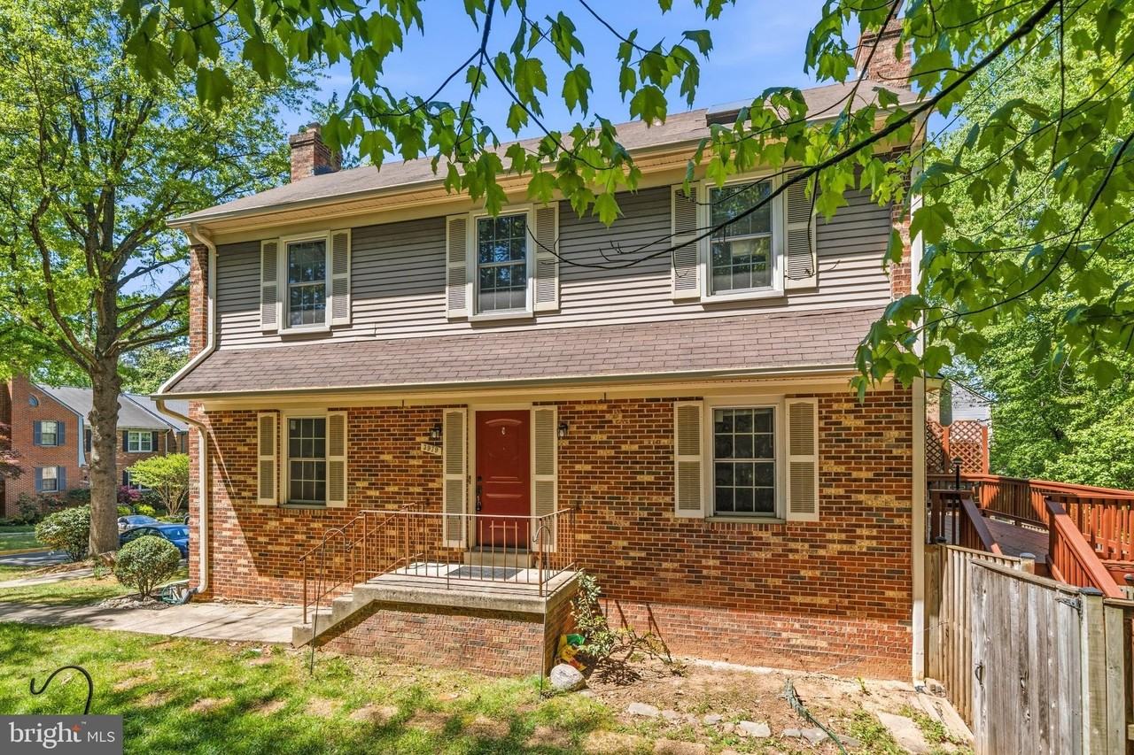 3979 Burning Bush Ct - Photo 2 of 37