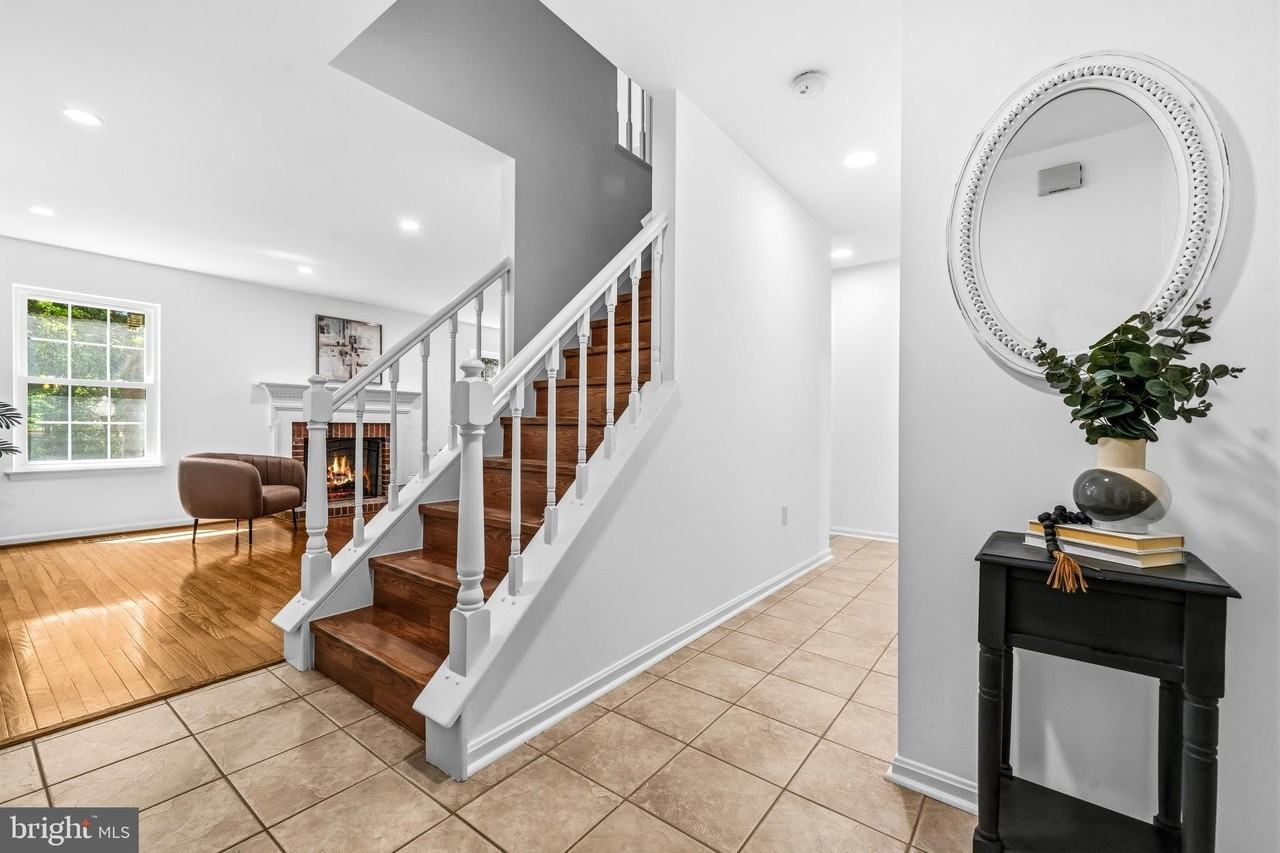 3979 Burning Bush Ct - Photo 3 of 37