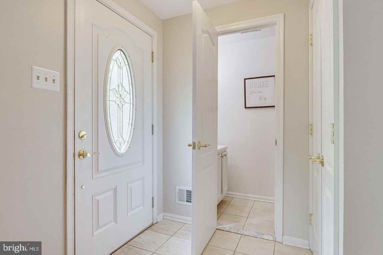 3005 Silent Valley Dr - Photo 2 of 7