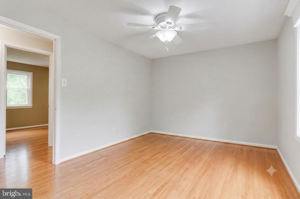 3005 Silent Valley Dr - Photo 4 of 7