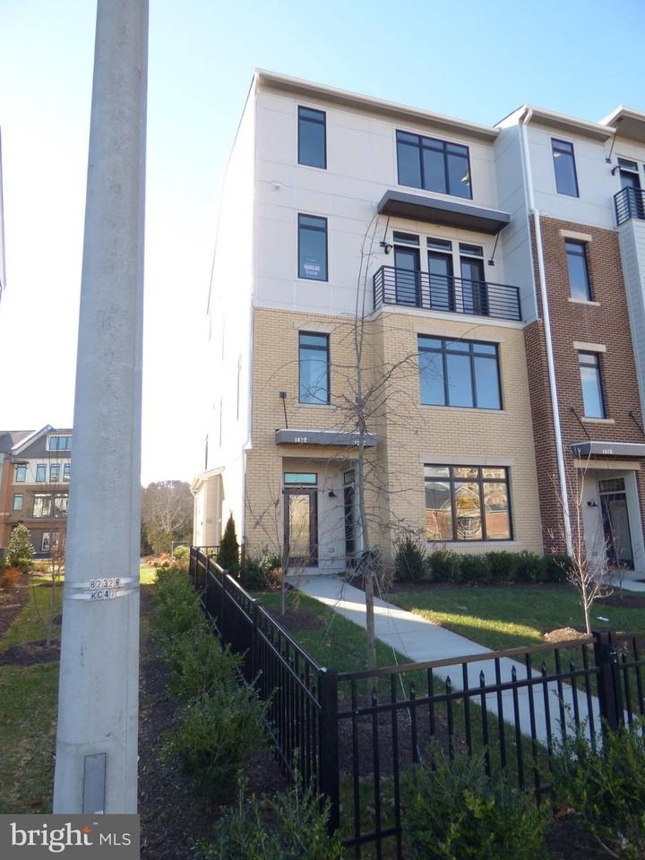 1428 Ribbon Limestone Ter Se #108 - Photo 2 of 27