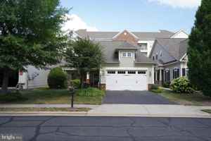 featured image of 20779 Crescent Pointe Pl