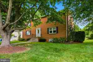 featured image of 130 S 29th St #1