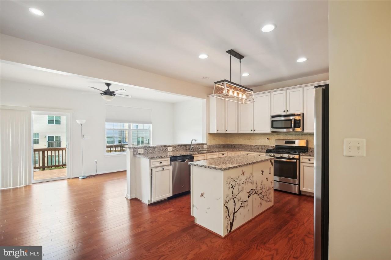 9003 Belo Gate Dr - Photo 6 of 35