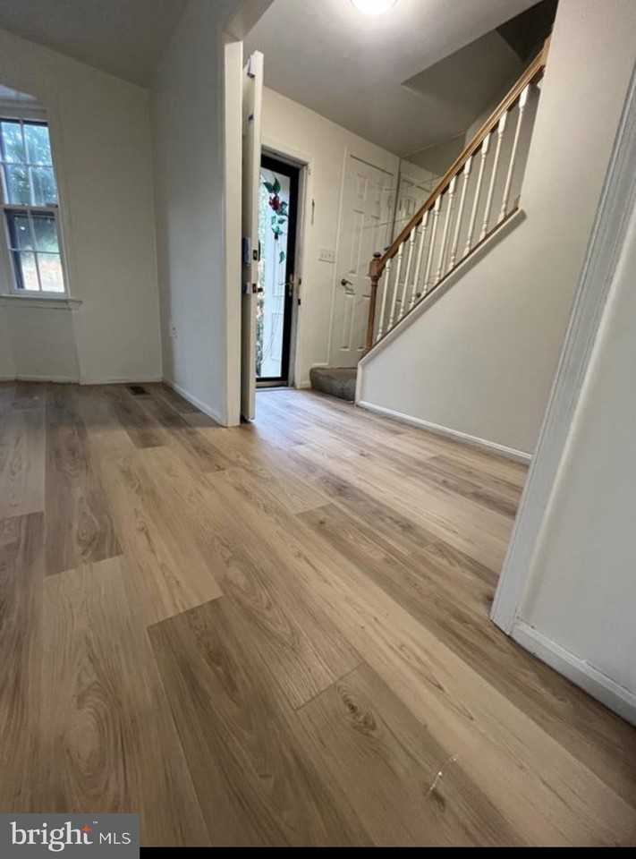 11380 Cromwell Ct - Photo 2 of 26