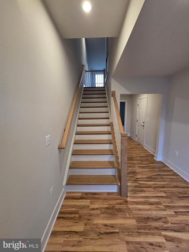 10604 Sheffield Glen Ln - Photo 4 of 30