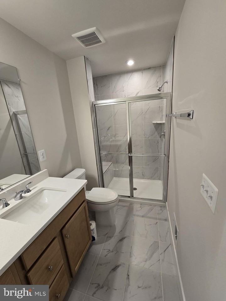 10604 Sheffield Glen Ln - Photo 7 of 30