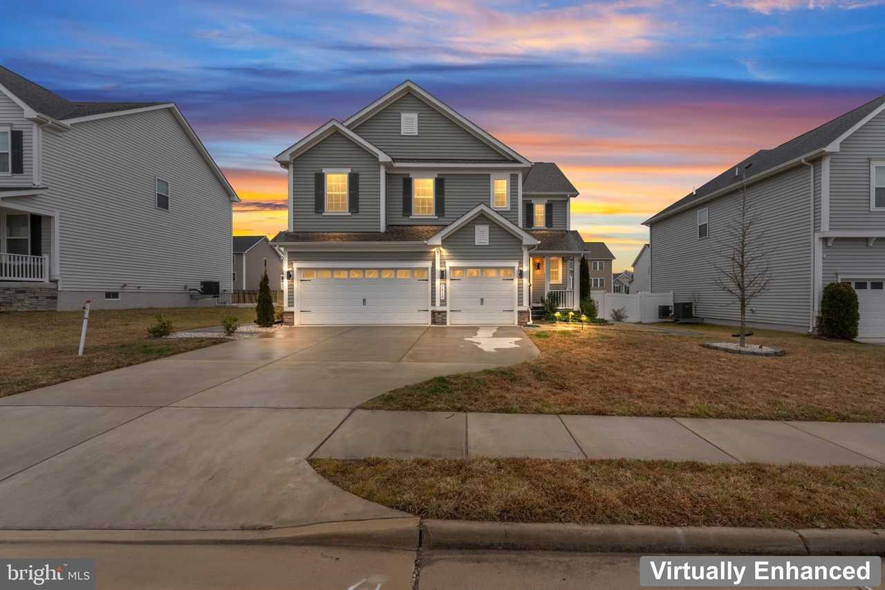 7810 Bexley Ln - Photo 2 of 50
