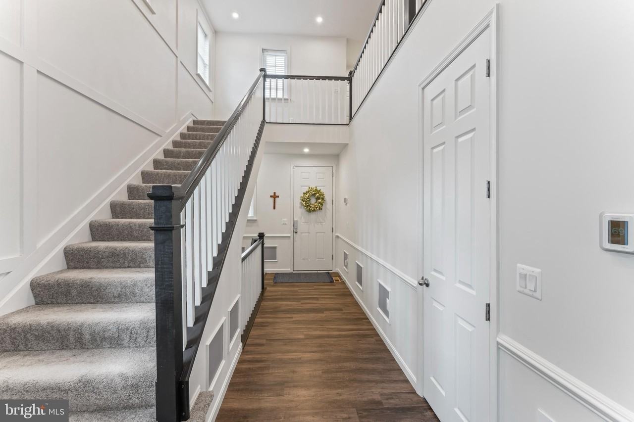 7810 Bexley Ln - Photo 4 of 50