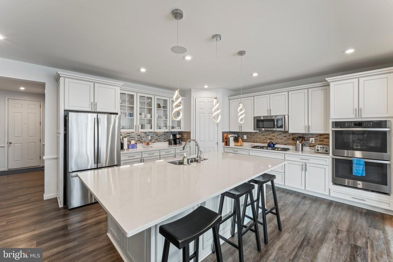 7810 Bexley Ln - Photo 5 of 50