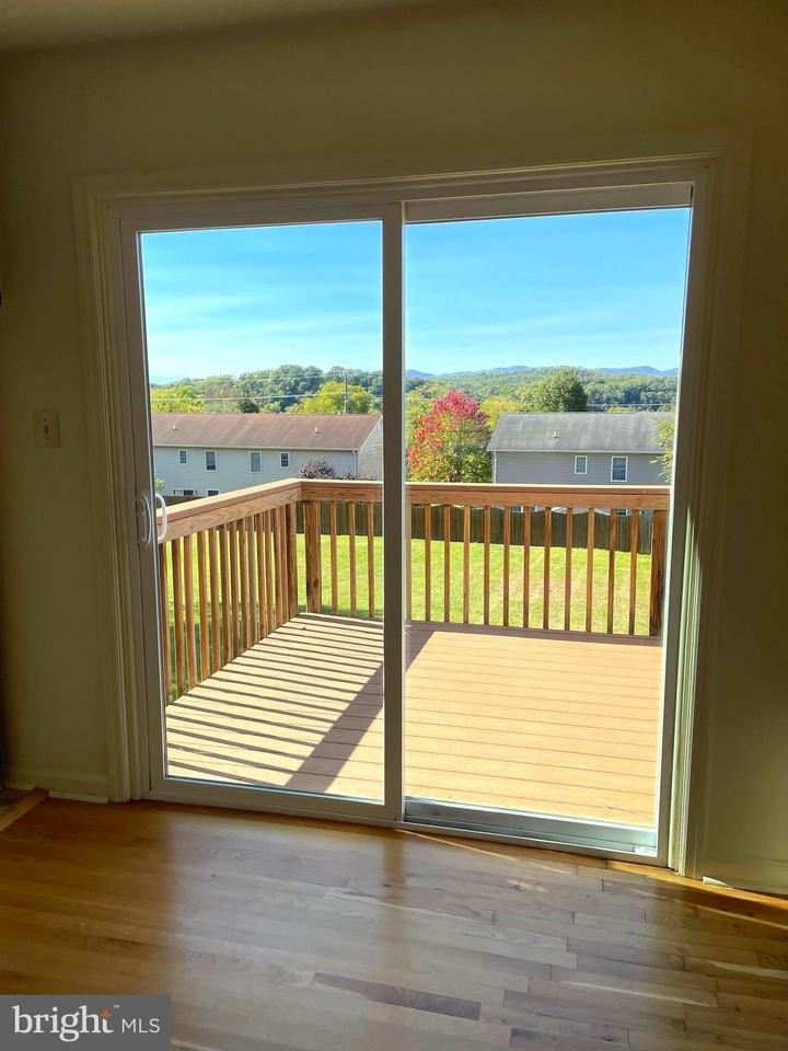 209-A S Shenandoah Ave - Photo 6 of 12