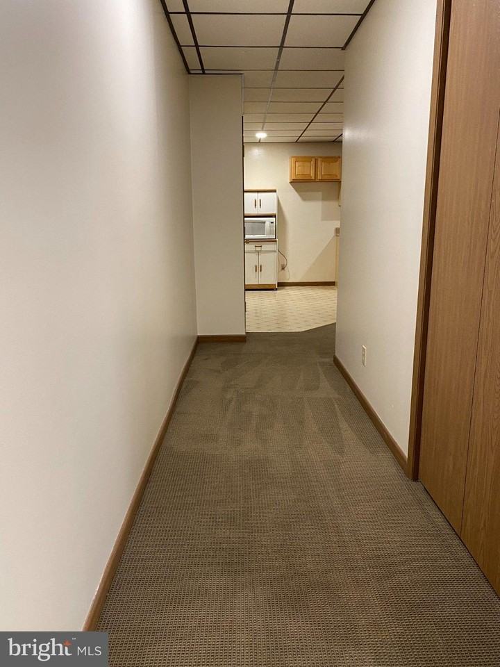 181 Armstrong St #D - Photo 7 of 22