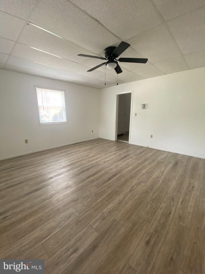 117 E High St - Photo 2 of 17