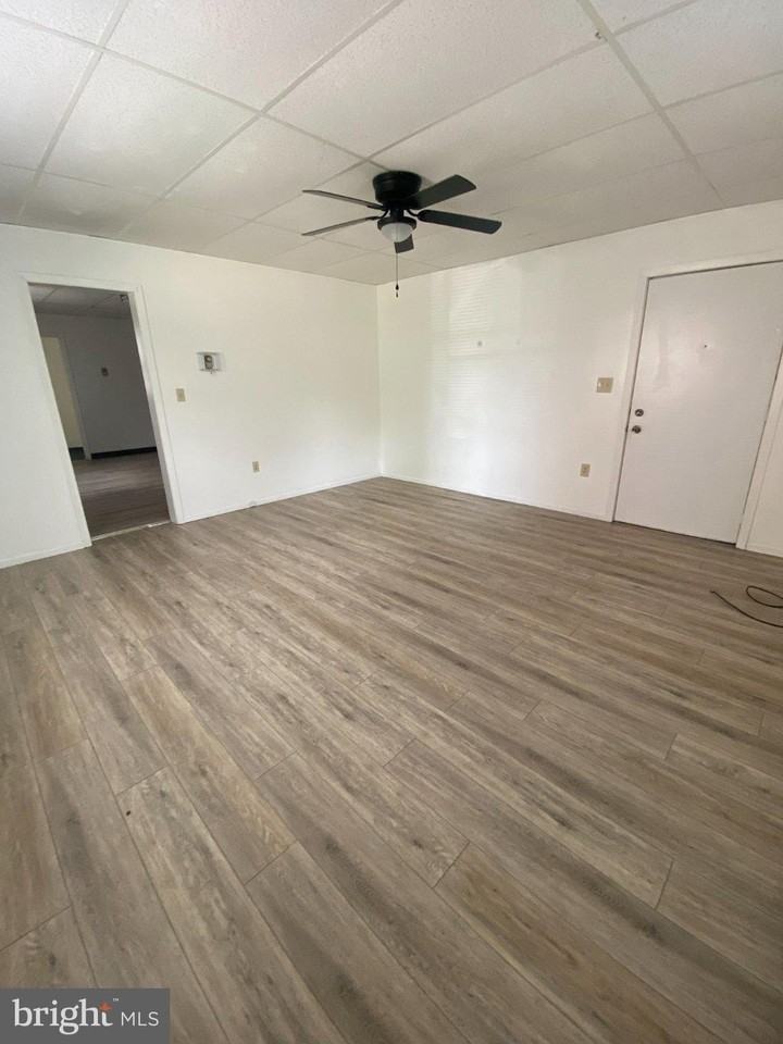 117 E High St - Photo 3 of 17