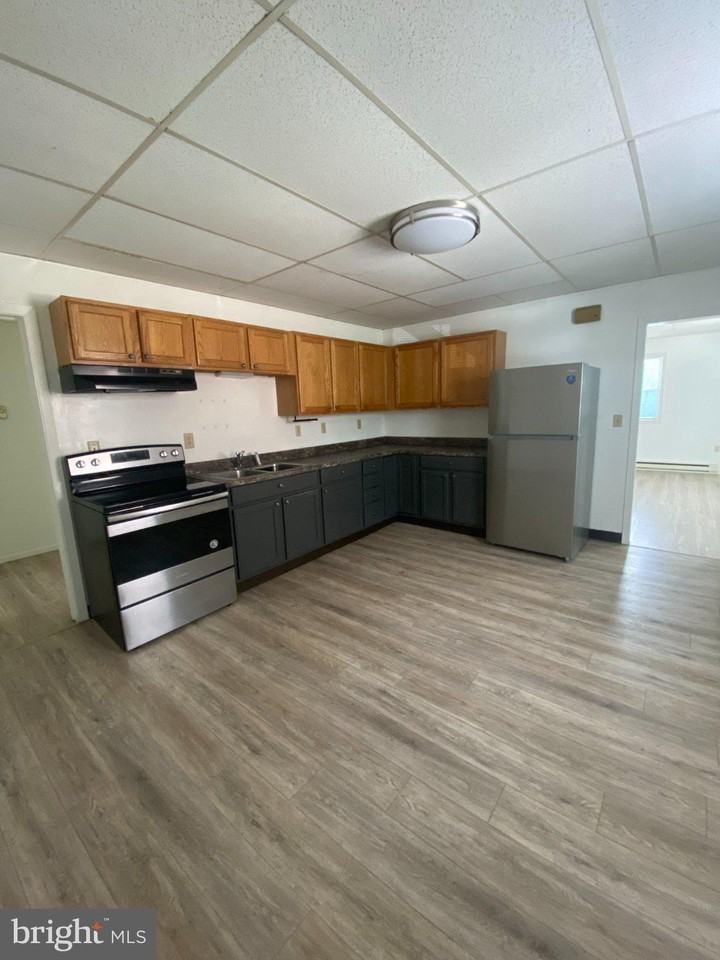117 E High St - Photo 5 of 17