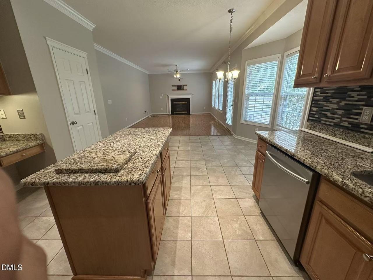 122 Trumbell Cir - Photo 6 of 40