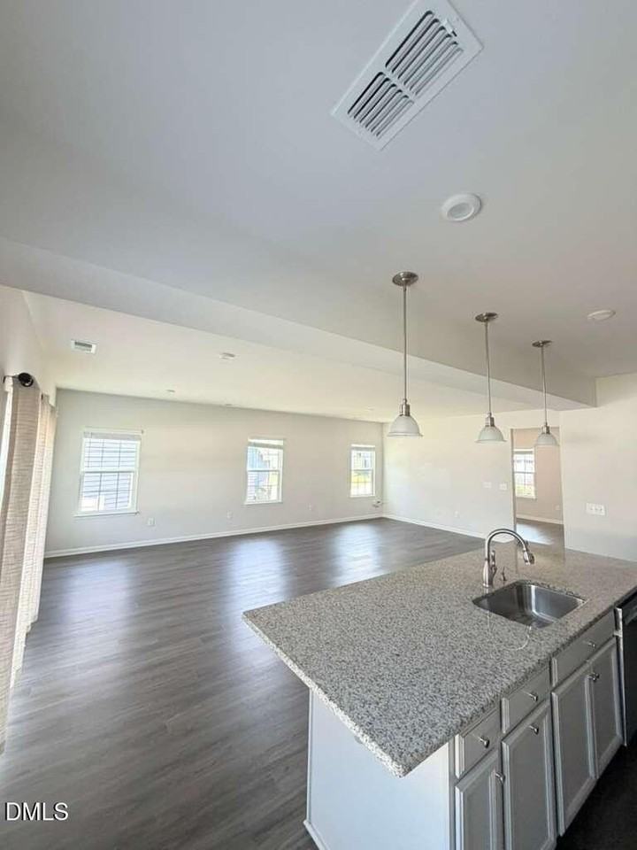 126 Misty Pike Dr - Photo 4 of 28