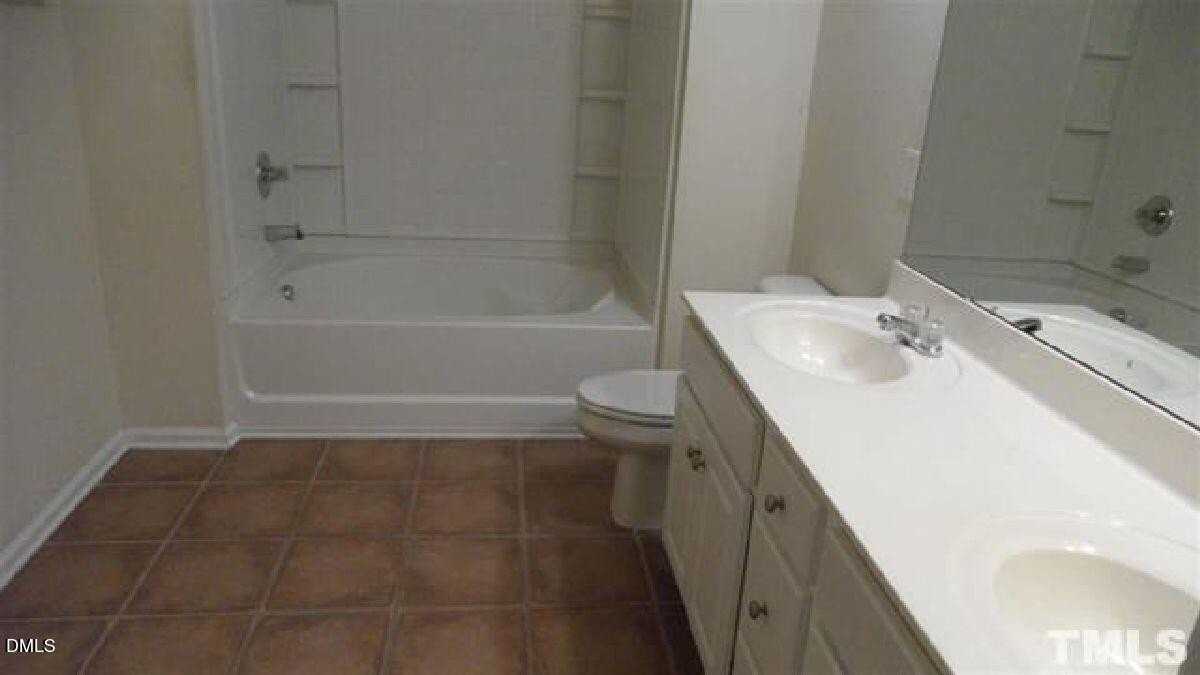 132 Linden Park Ln - Photo 3 of 14