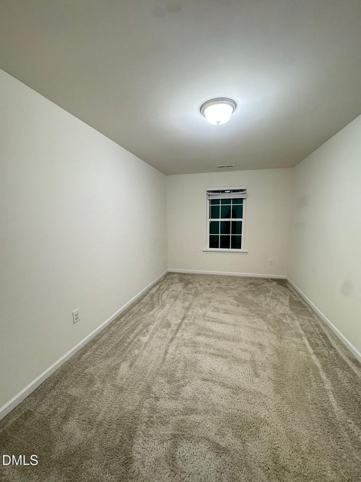 1070 Coldstream Dr - Photo 3 of 22
