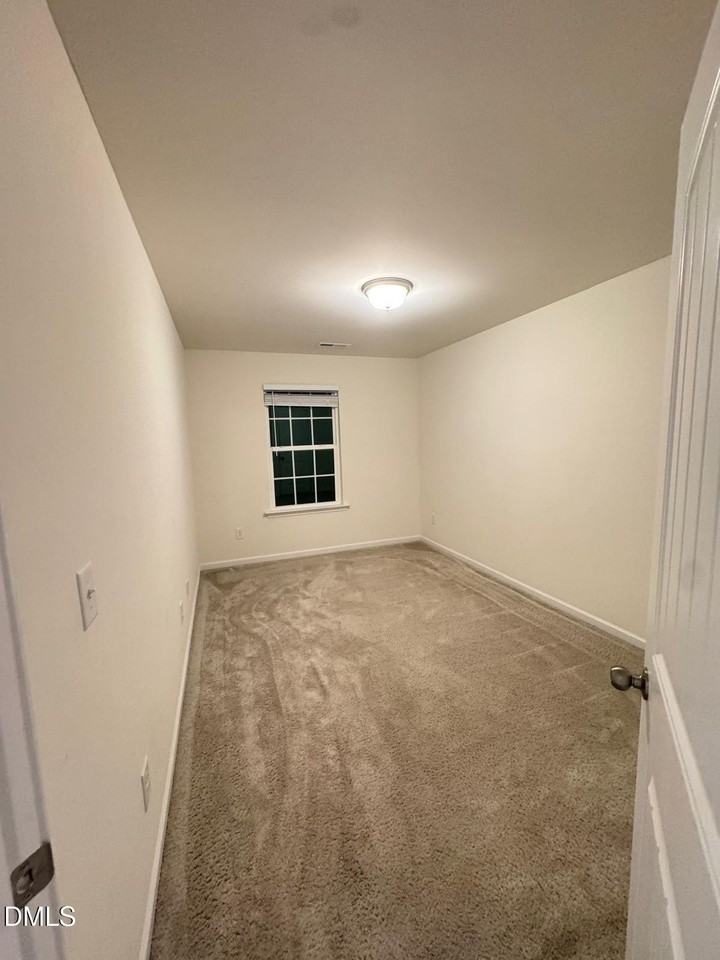 1070 Coldstream Dr - Photo 5 of 22
