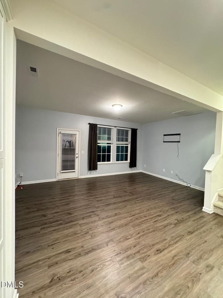 1070 Coldstream Dr - Photo 6 of 22