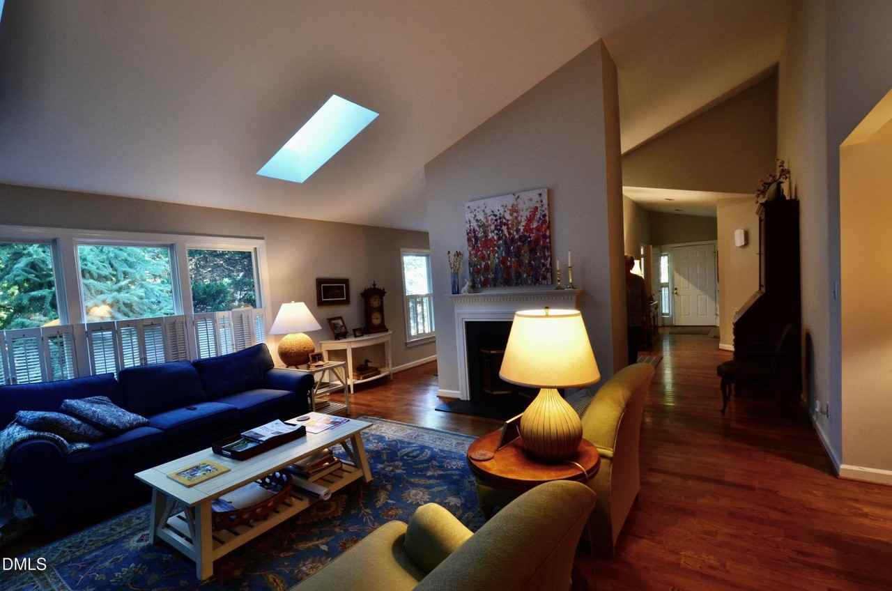 531 Weathersfield - Photo 2 of 22