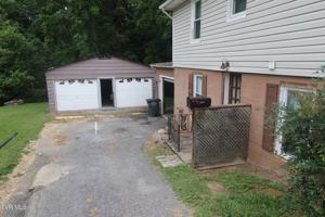 featured image of 1672 Houston Ave