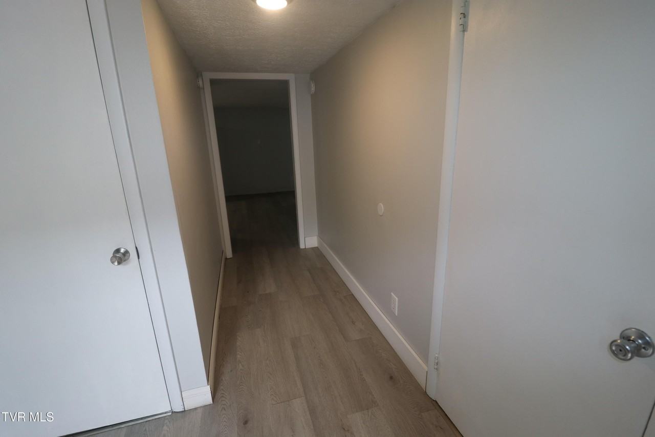 1672 Houston Ave - Photo 5 of 23