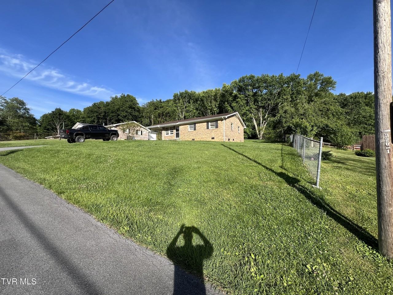 216 Spurgeon Rd - Photo 3 of 17