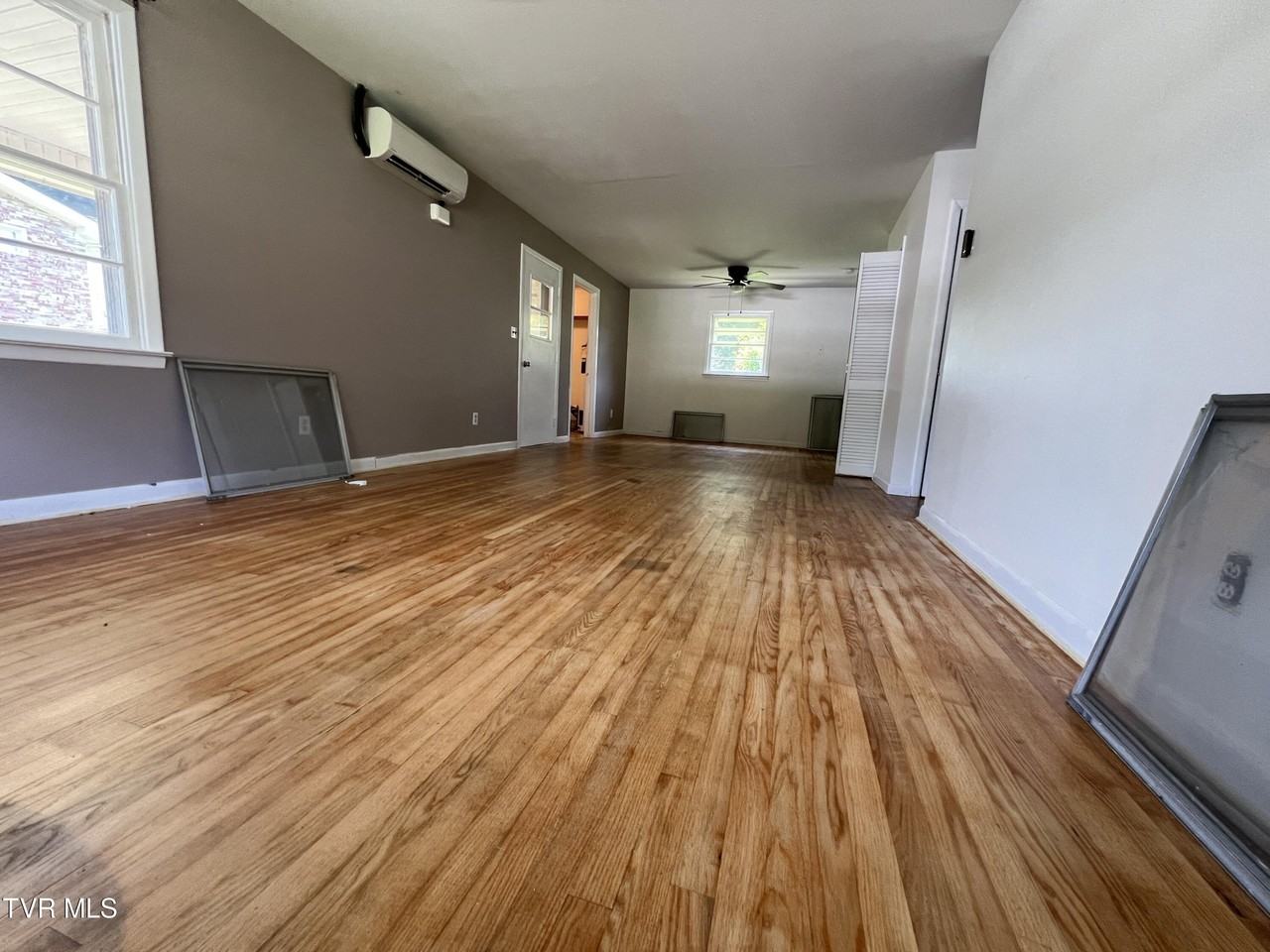 216 Spurgeon Rd - Photo 7 of 17
