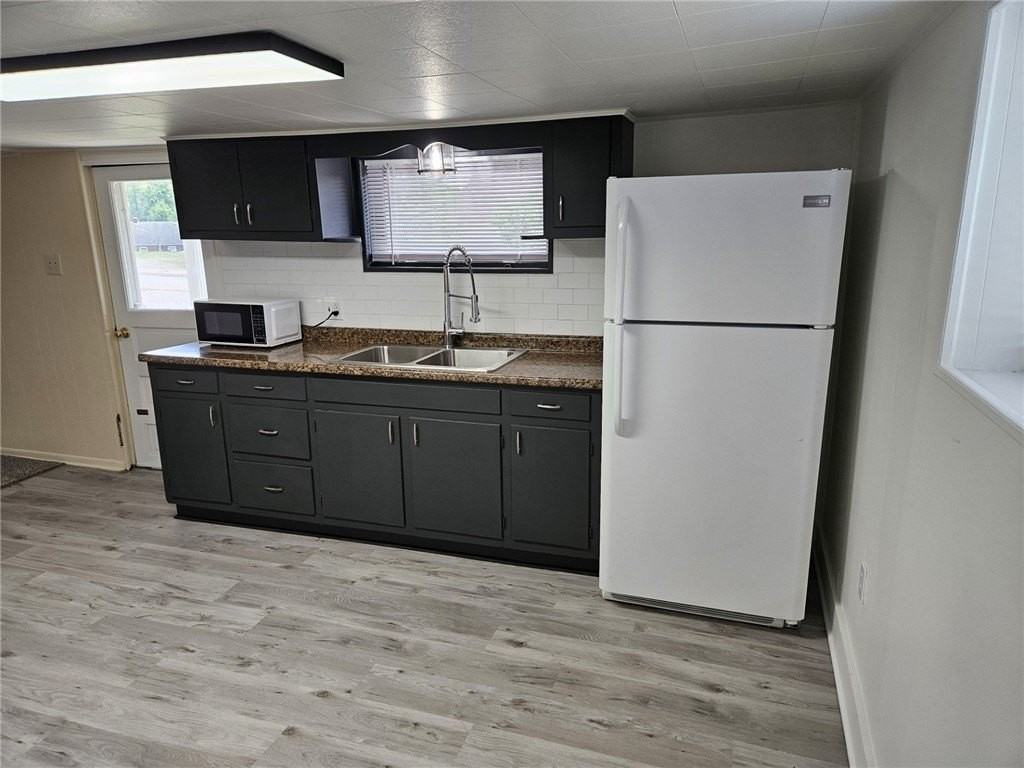 6098 Kennedy Ave - Photo 4 of 17
