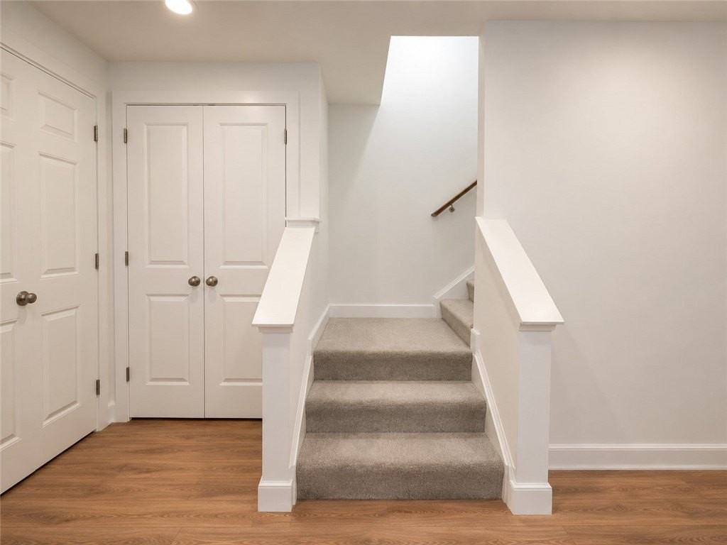 121 Main St - Photo 3 of 49