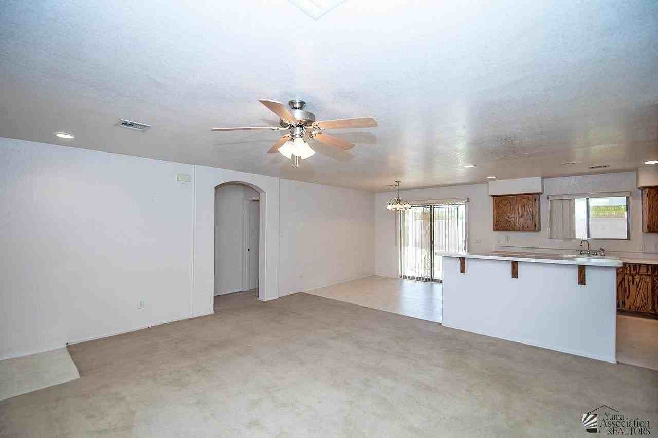 10313 E 38th Pl - Photo 4 of 20