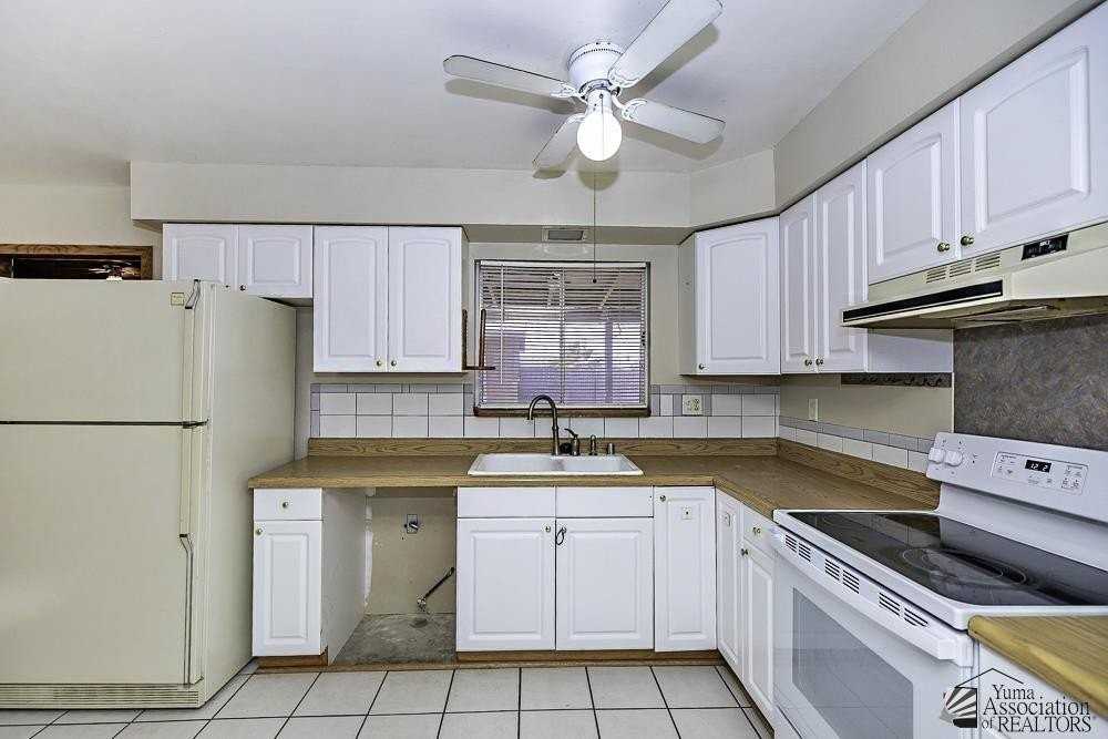 2662 S Madison Ave - Photo 4 of 21